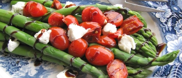 Asparagus with Balsamic Tomatoes fluff photo